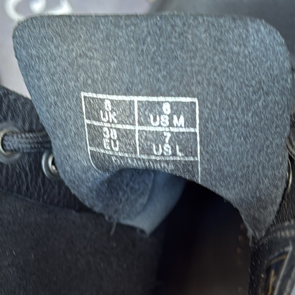 NWT Dr. Martens Jadin III Leather Lace Up Boots with air cushioned Blk Size 7 - Picture 15 of 15